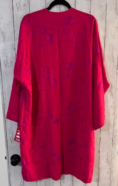 Abaya short open long sleeve Hot pink -  عباية مفتوحة قصيرة مع اكمام زهري فاقع - Image 3