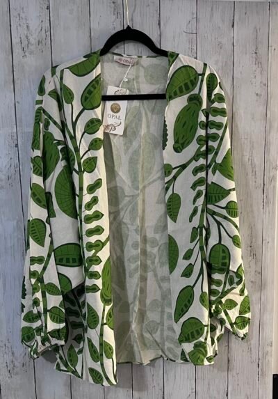 Two pieces suite white and green - طقم قطعتين ابيض و اخضر - Image 3